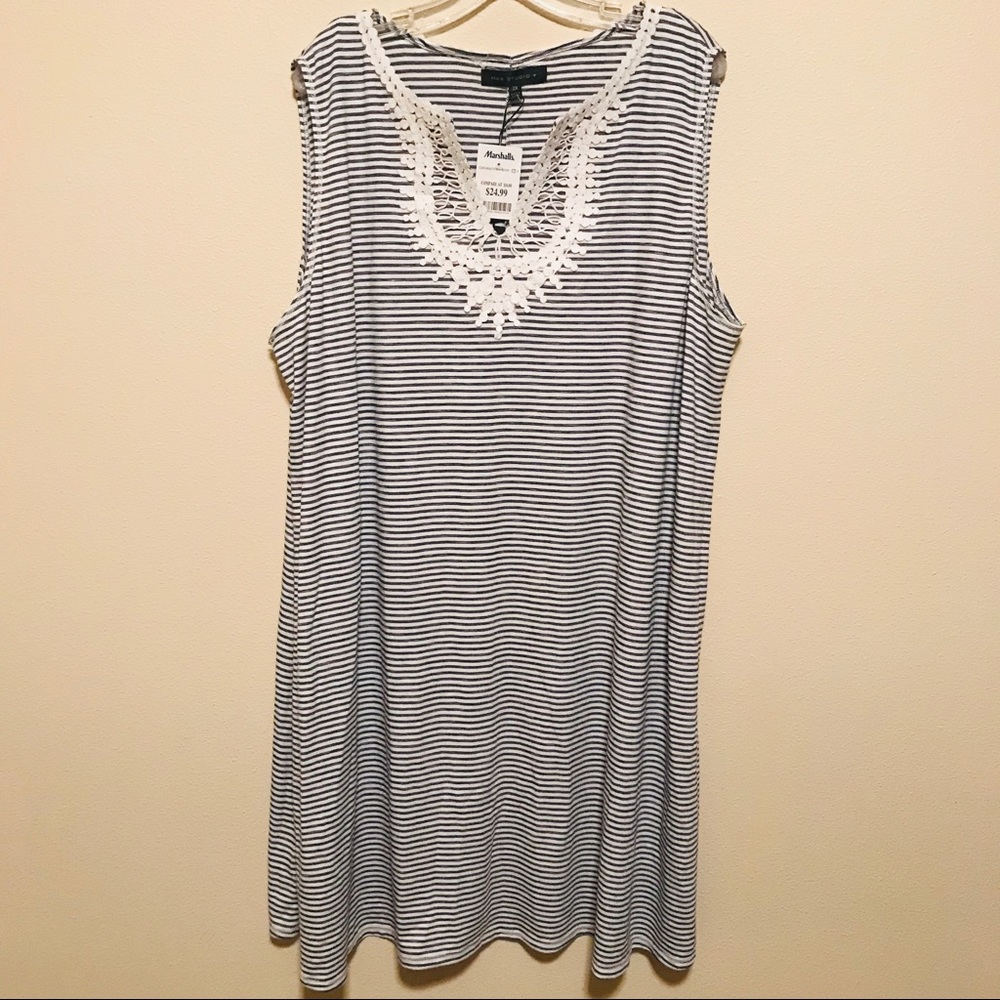 Sleeveless summer dress
